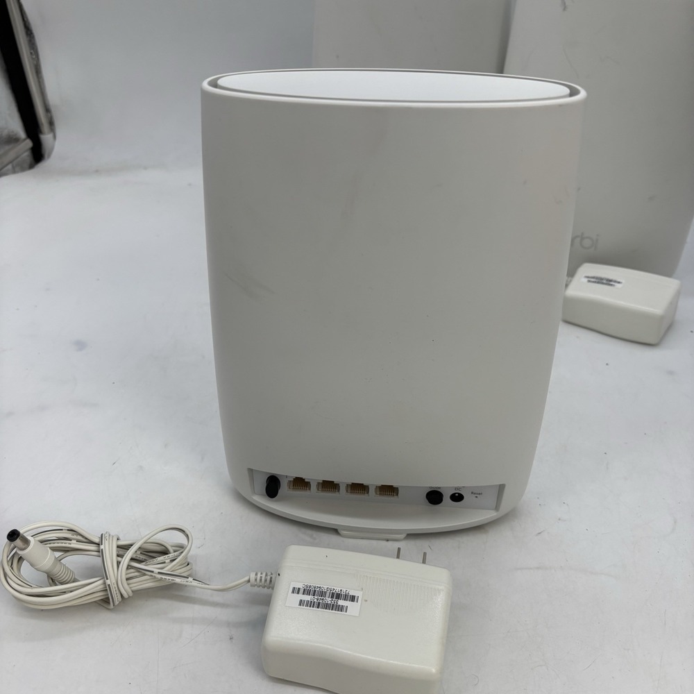 Set of 3 NETGEAR Orbi Routers RBR50v2, Satellite RBS50v2, Router RBR50 Wifi - Picture 7 of 14